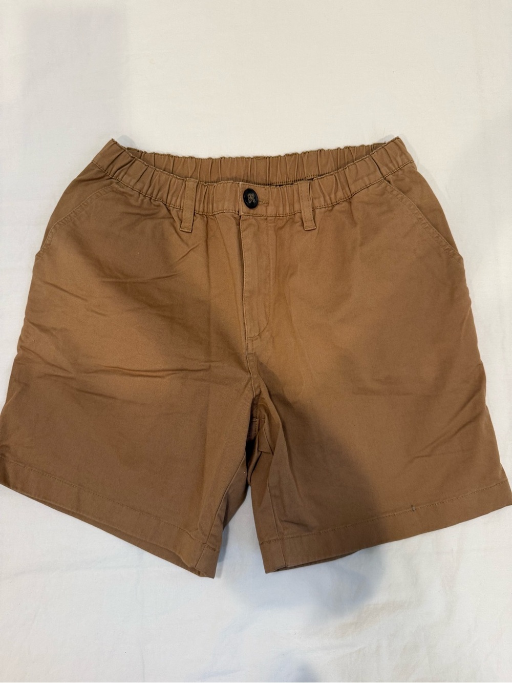 chubbies Men's Tan Flat Front Elastic Waist Shorts